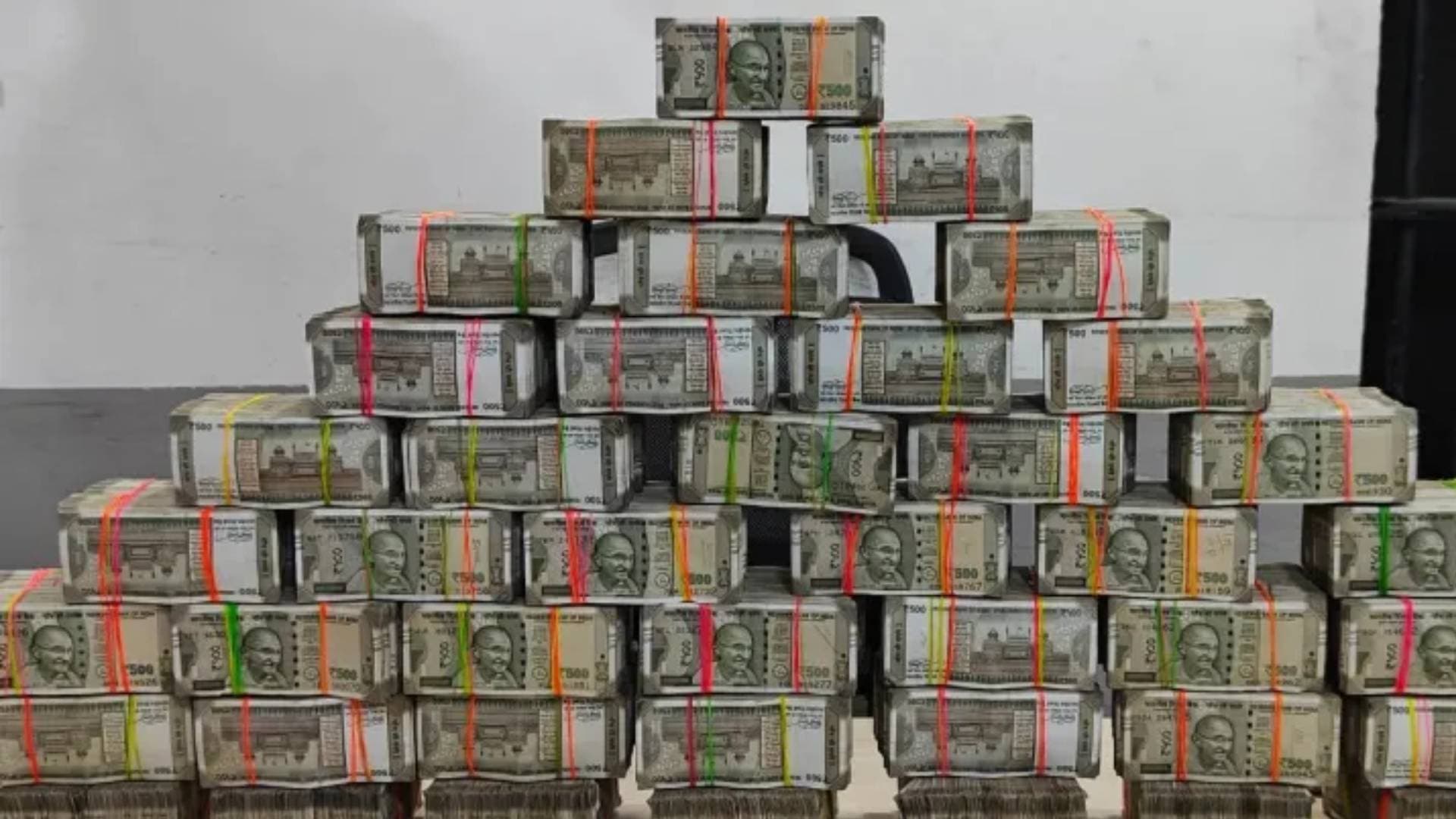 Rs 7.40 Crore Cash Seized In Hyderabad