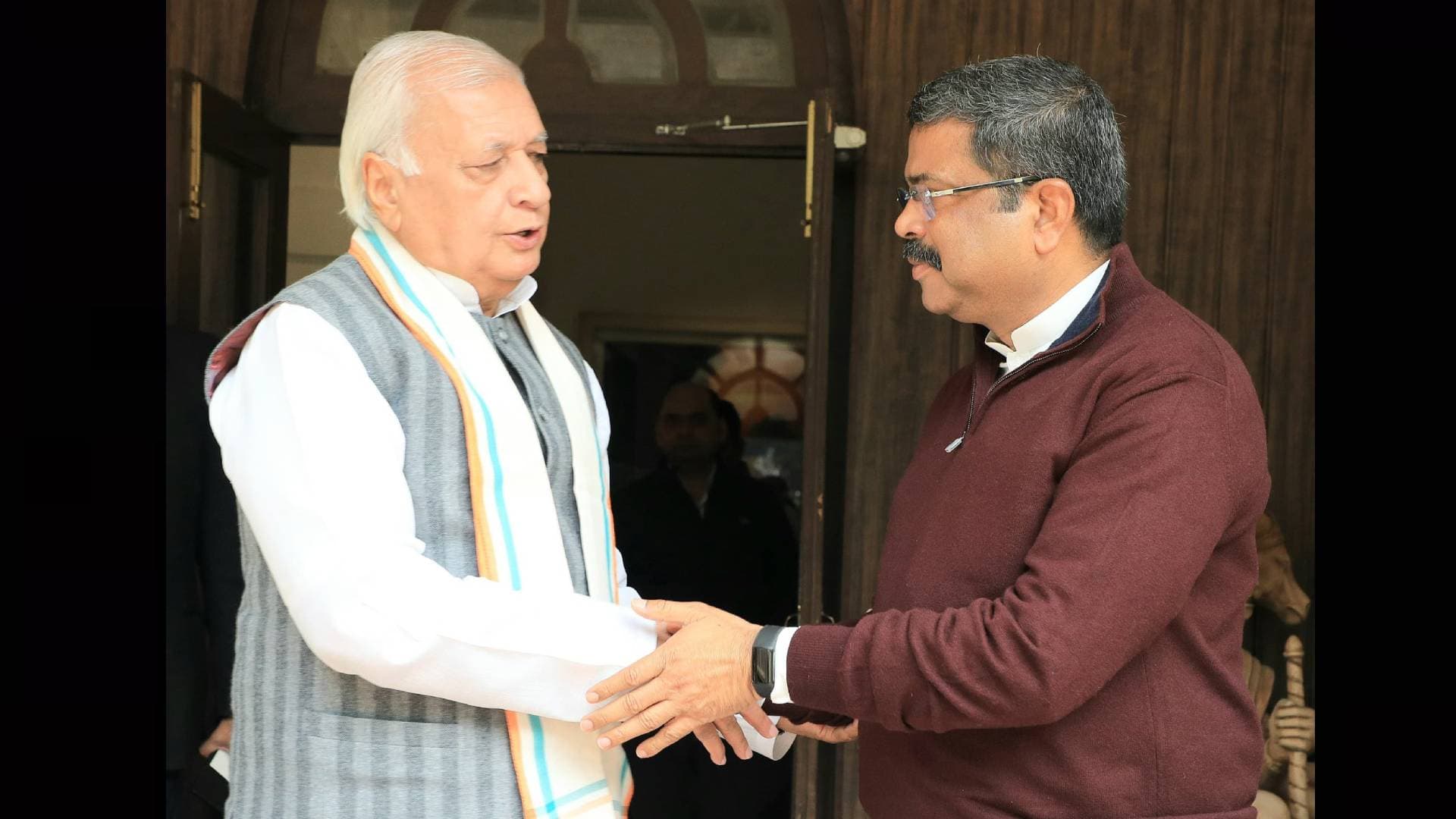 Union Education Minister Dharmendra Pradhan Meets Kerala Governor; Discusses Several Issues