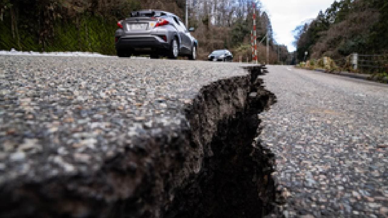 Japan Quake Toll Spikes To 203