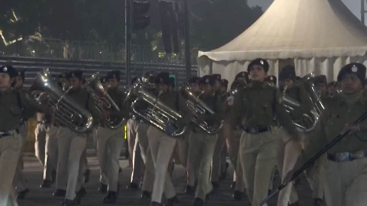 Delhi: Rehearsals for Republic Day parade underway at Kartavya Path
