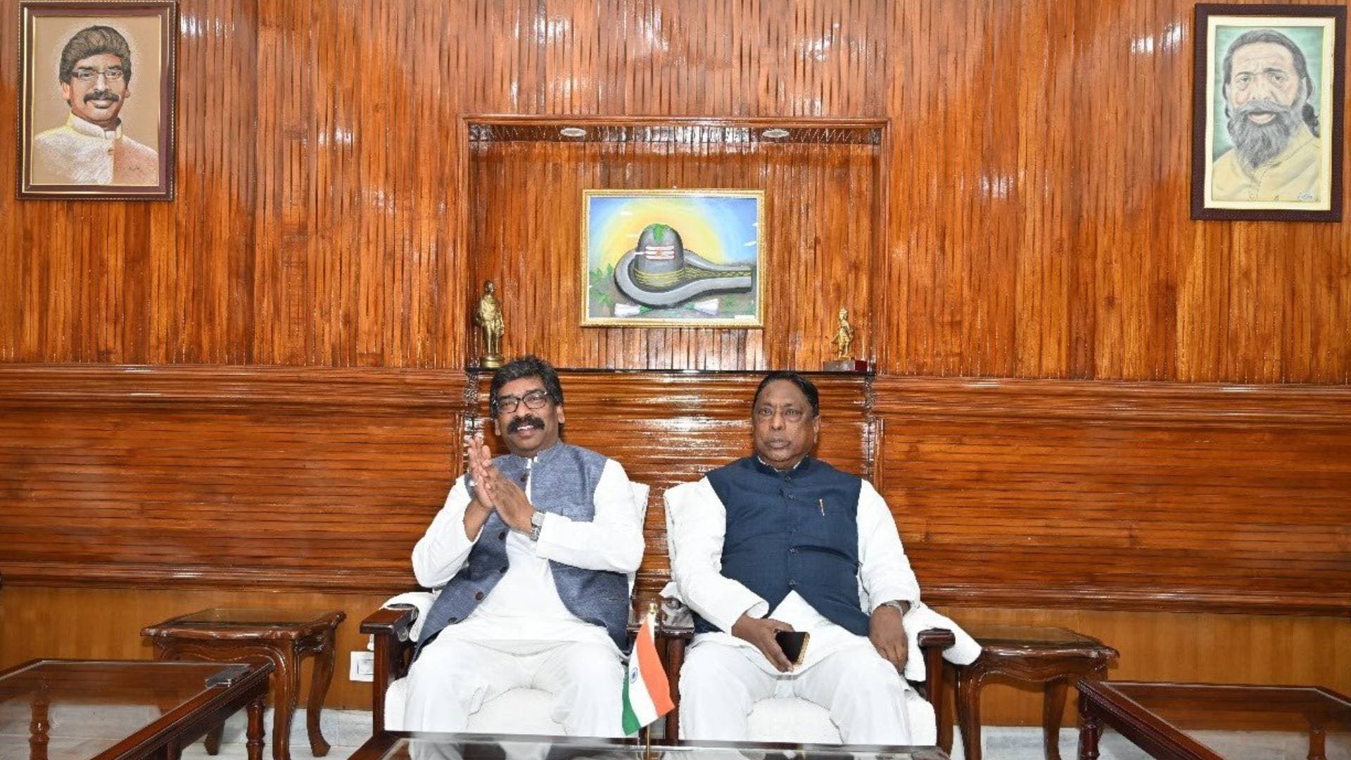 'Missing' Jharkhand CM Hemant Soren Surfaces In Ranchi, To Face ED Tomorrow