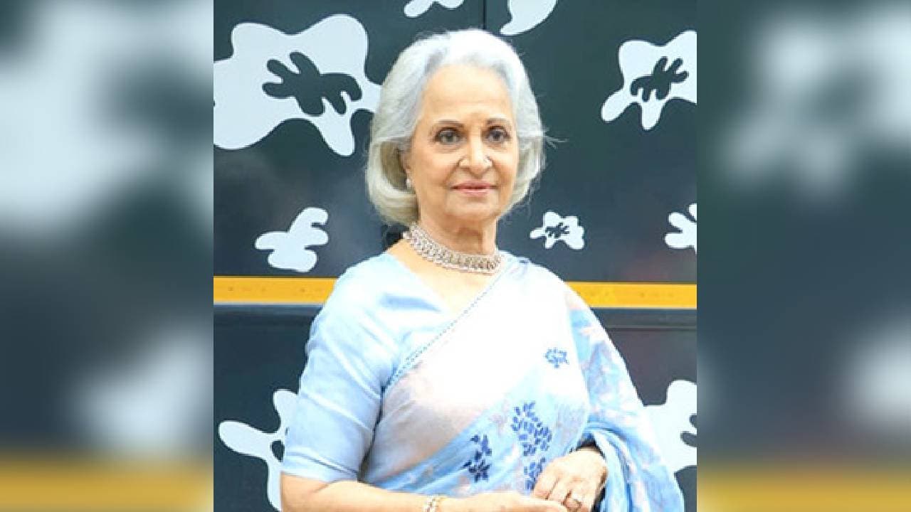 Waheeda Rehman Donates Personal Film Memorabilia To Film Heritage Foundation