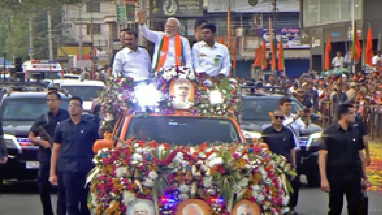 PM Modi Accorded Rousing Reception In Coimbatore
