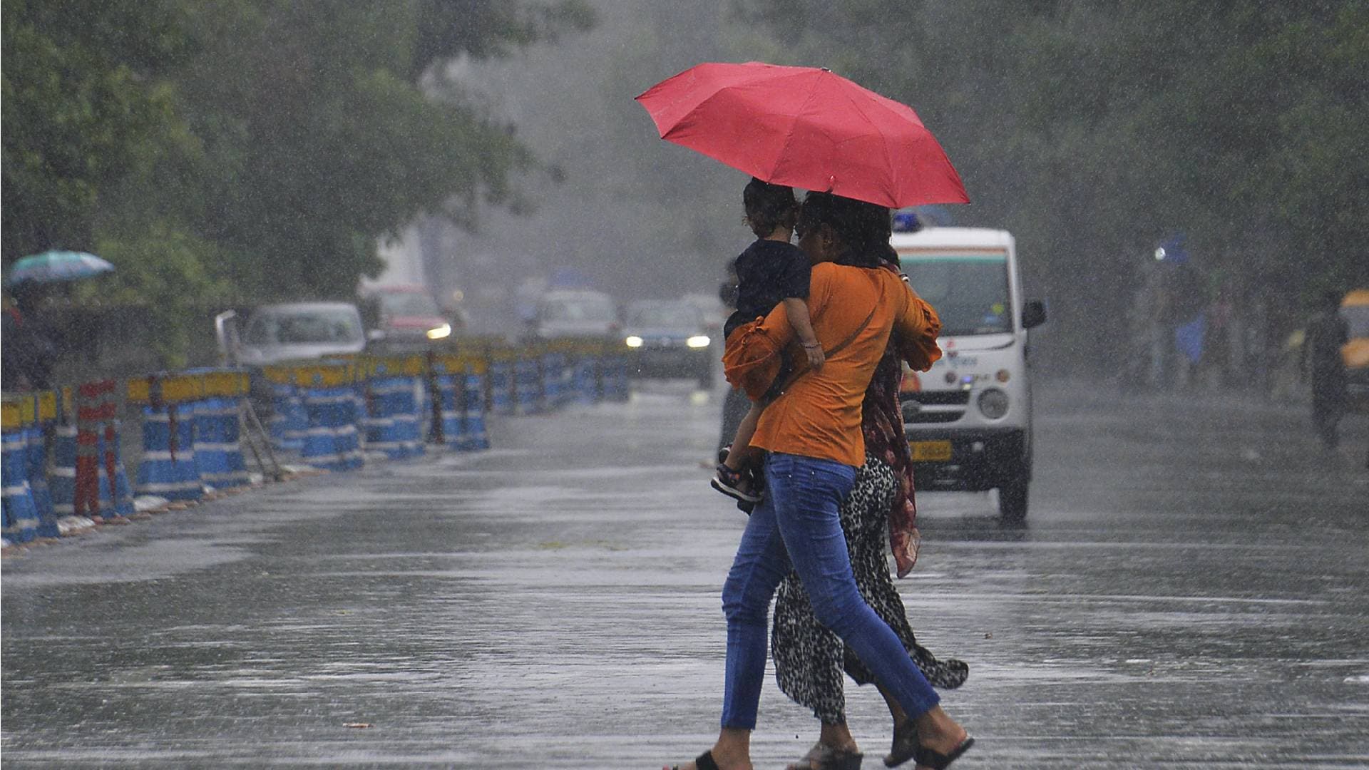 'Remal' Continues To Move "Northward", To Gradually Weaken Into Cyclonic Storm Today
