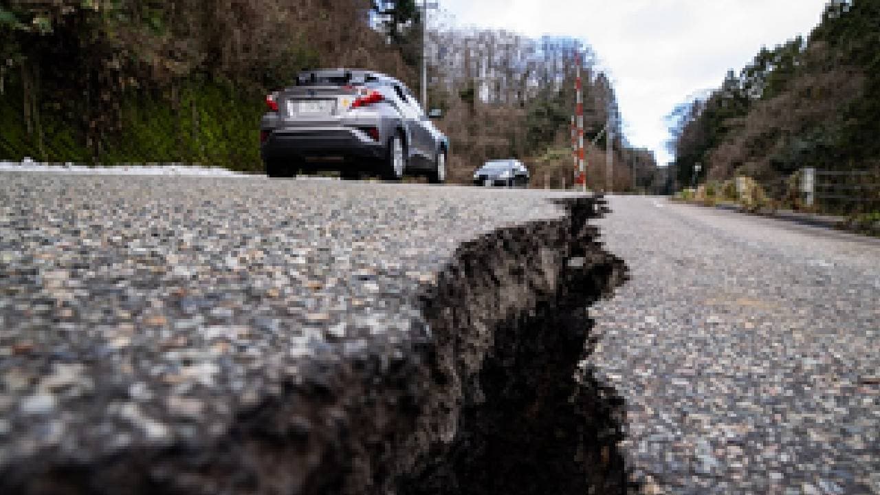 6.0-Magnitude Quake Strikes Central Japan