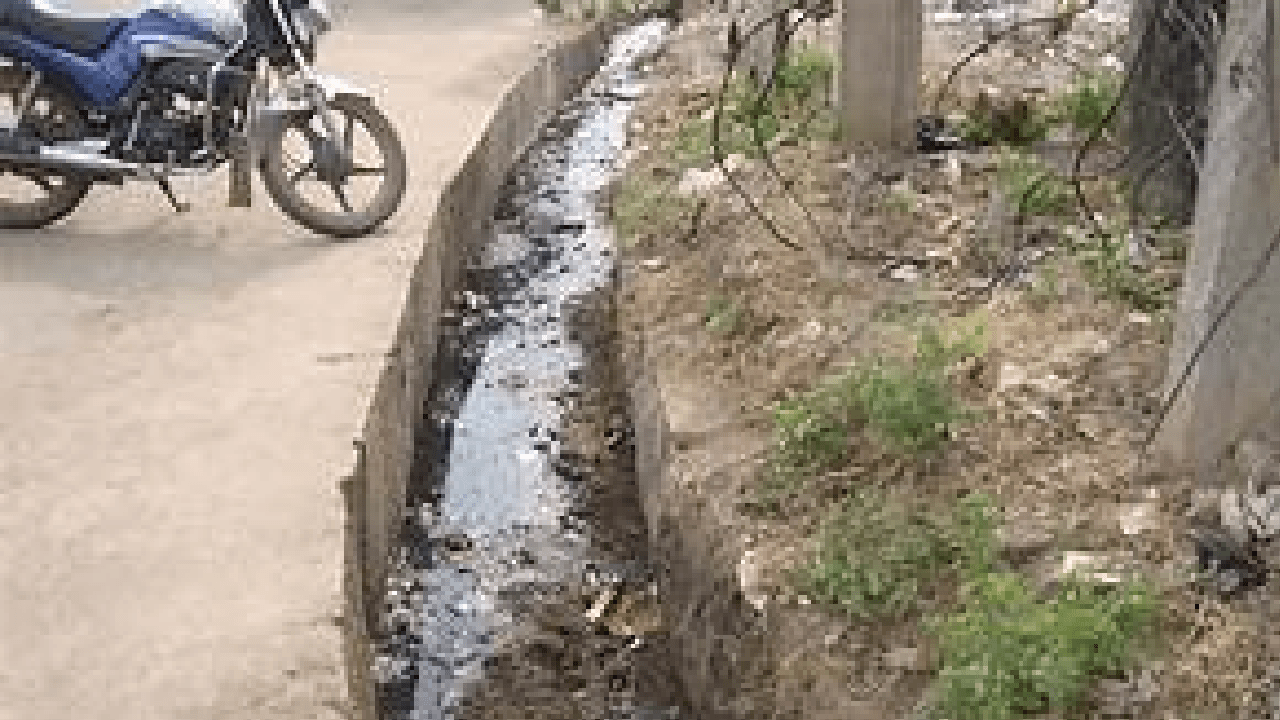 Boudh: Youth Falls In Open Drain, Iron Rod Pierces To His Eye