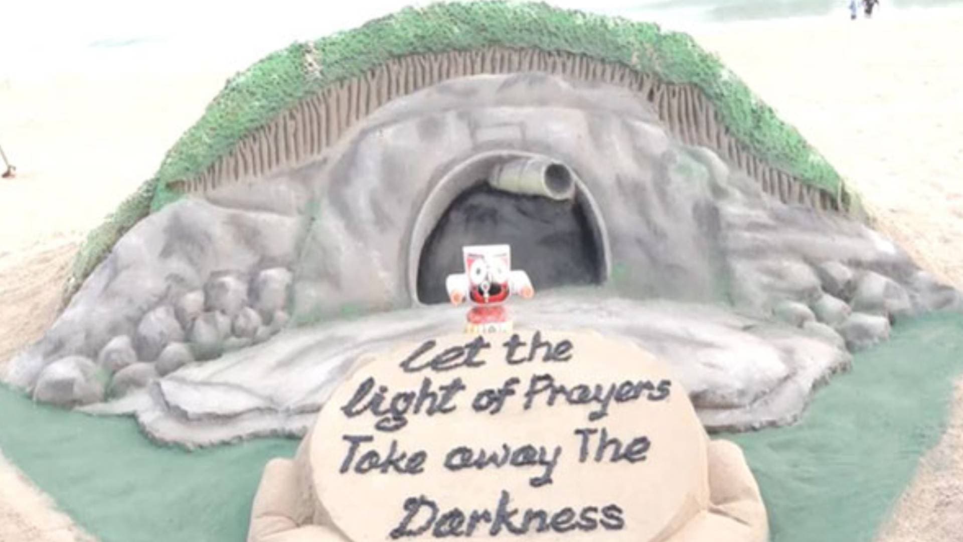 Sudarsan Pattnaik Creates Sand Art Praying For Rescue Of Workers Trapped In Silkyara Tunnel