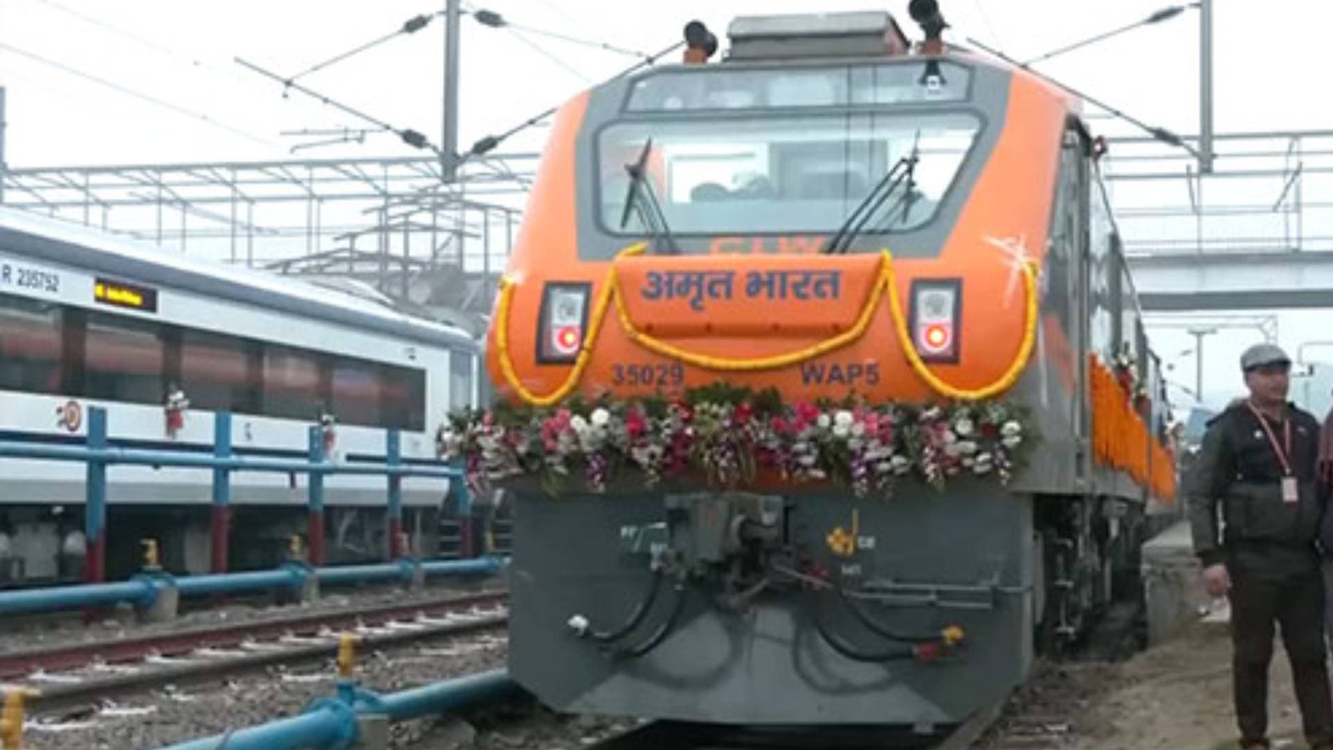 Amrit Bharat, Vande Bharat Trains Arrive At Ayodhya, To Be Flagged Off By PM Modi Today