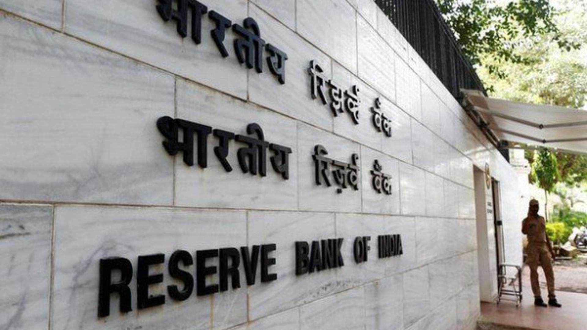 97.6 Pcs Of Rs 2000 Banknotes Returned By Feb 29: RBI