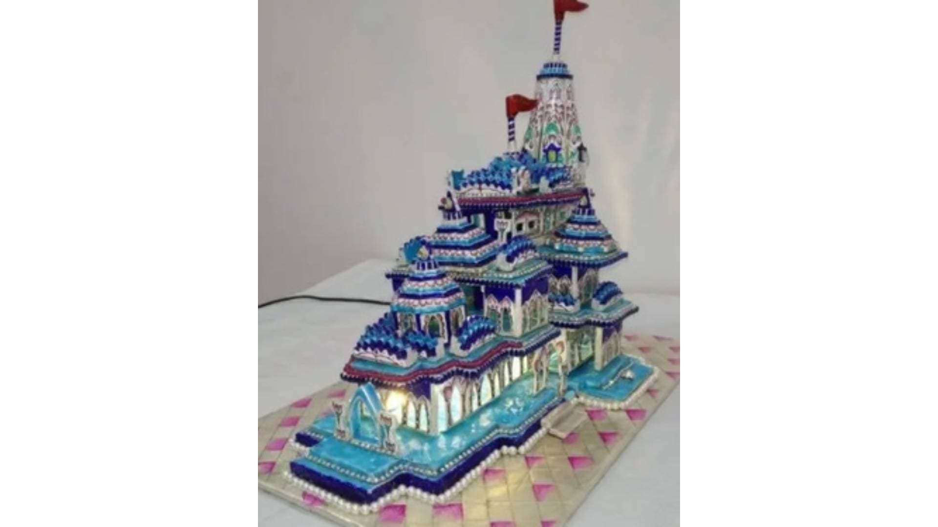 Kashi Craftsman Creates Ram Temple's Replica With Gold, Silver And Diamonds