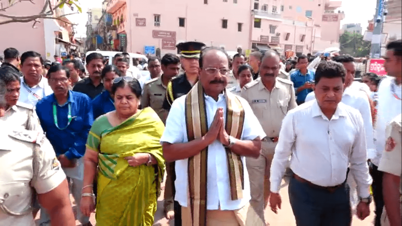 Tripura Governor Visits Puri Shrimandir