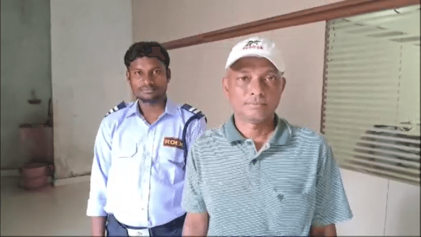 ୫ ଲକ୍ଷ ଲୁଟି ନେଲେ ଲୁଟେରା