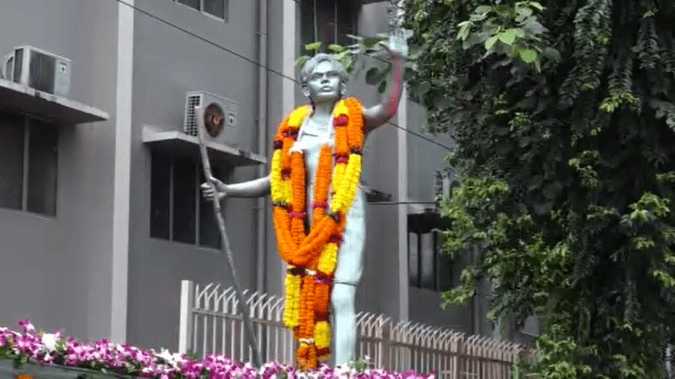 ଦିନିକିଆ ଓଡ଼ିଶା ଗସ୍ତରେ ଧର୍ମେନ୍ଦ୍ର, ବାଜି ରାଉତଙ୍କ ଜୟନ୍ତୀରେ ହେବେ ସାମିଲ