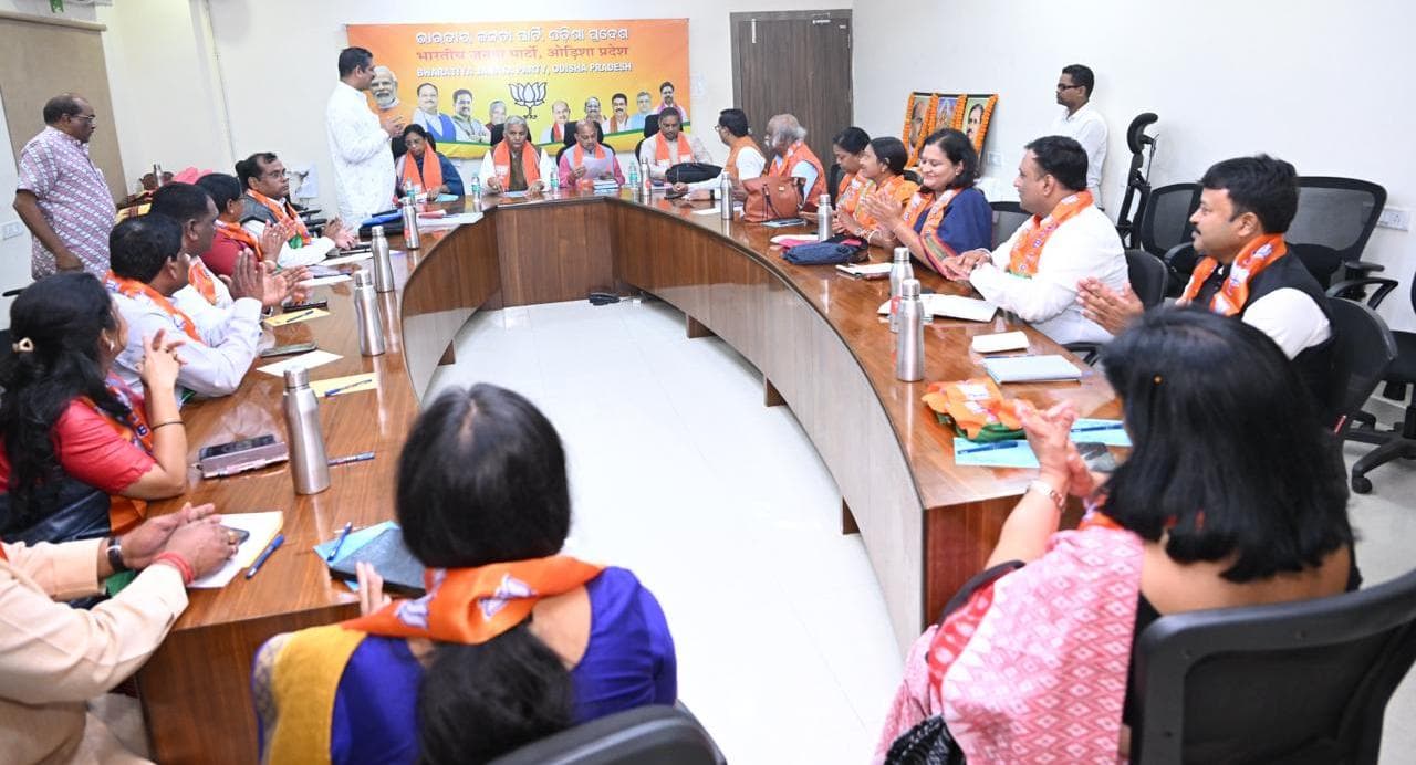 ରାଜ୍ୟ ପଦାଧିକାରୀ, ମୋର୍ଚ୍ଚା ସଭାପତି, ଜିଲ୍ଲା ସଭାପତି ଏବଂ ମିଡିଆ ବିଭାଗ ବୈଠକ